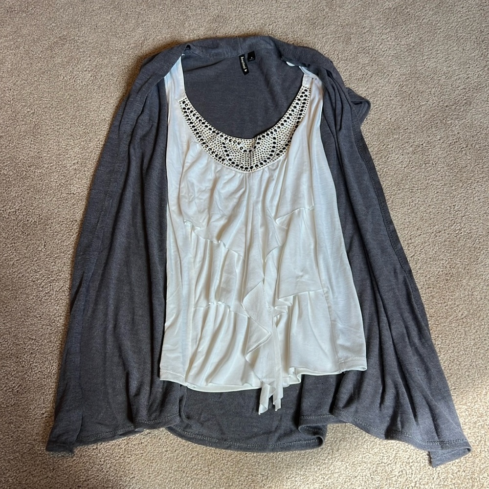 Heartlands oil tank top with short sleeve cardigan set size small